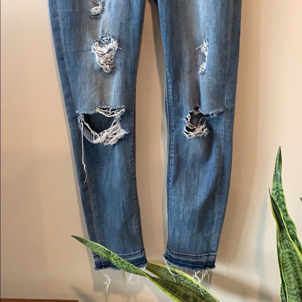 Express Cropped Jean - Picture 3 of 5